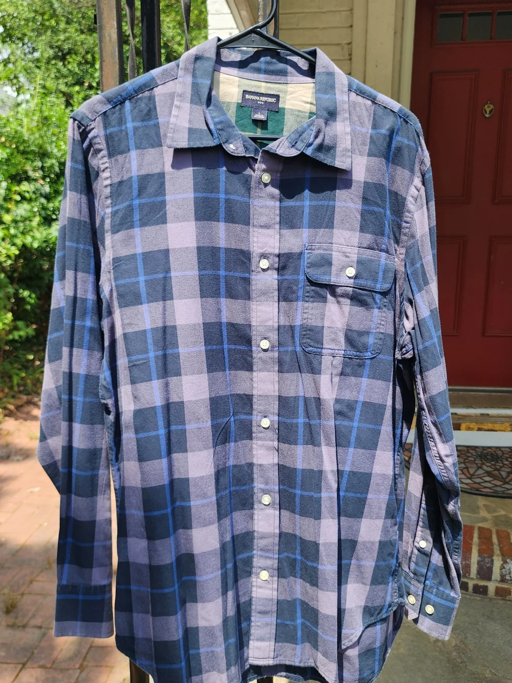 Banana Republic Flannel Shirt. Size Large.